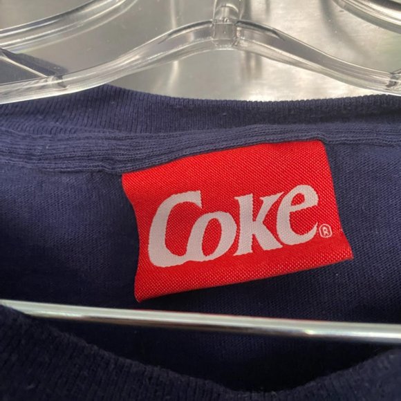 1995 COKE COCA -COLA POLAR BEAR HOCKEY PLAYER T-SHIRT - Picture 2 of 4